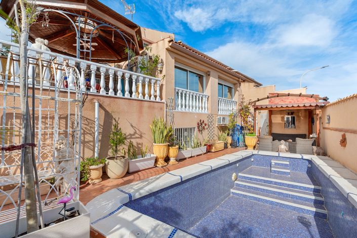 Image No.33-4 Bed Villa for sale