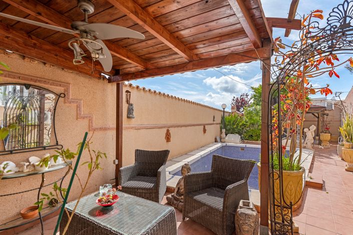 Image No.37-4 Bed Villa for sale