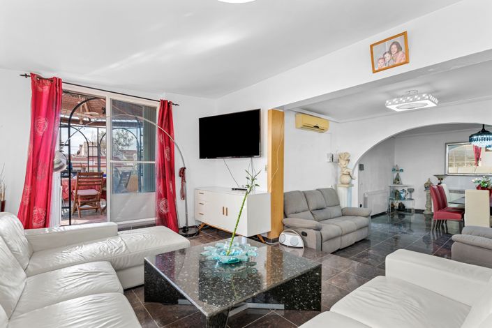 Image No.4-4 Bed Villa for sale