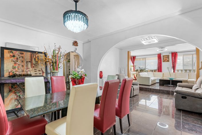 Image No.7-4 Bed Villa for sale