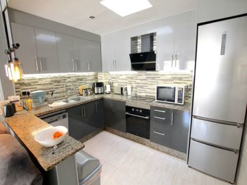 48945_stylish_3_bedroom_townhouse_in_residential_inspiracion_ii_(pau_8)_090525103020_img_2522