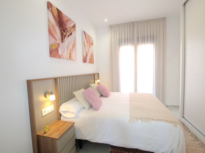 Image No.5-3 Bed Villa for sale