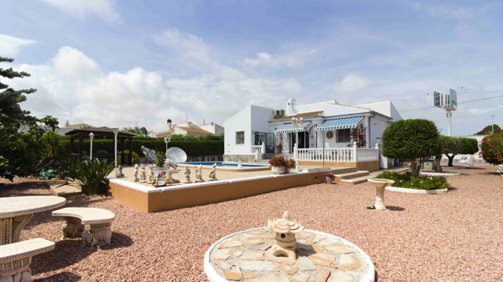 Image No.1-Villa de 3 chambres à vendre à Torrevieja