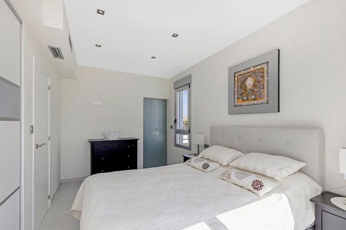 Image No.20-3 Bed Villa for sale