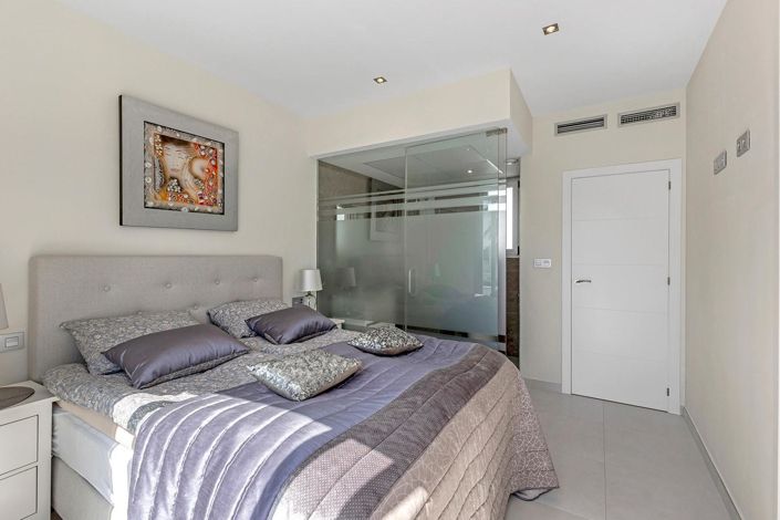 Image No.26-3 Bed Villa for sale