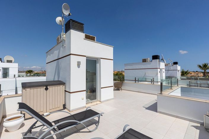 Image No.30-3 Bed Villa for sale