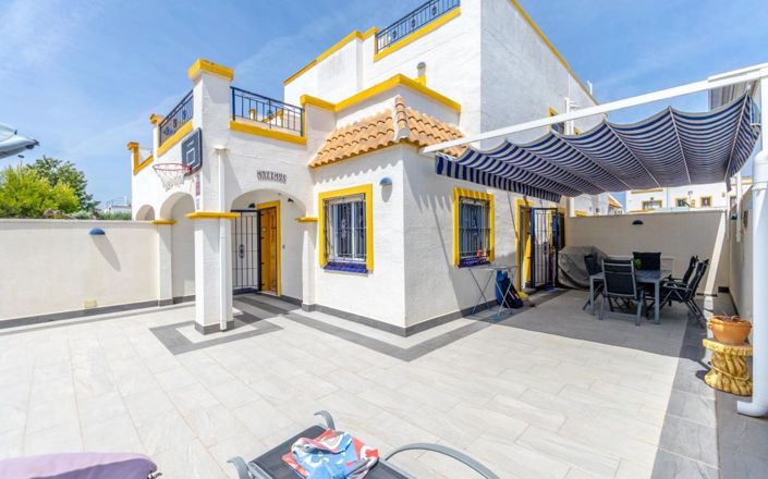 Image No.1-3 Bed Quad for sale