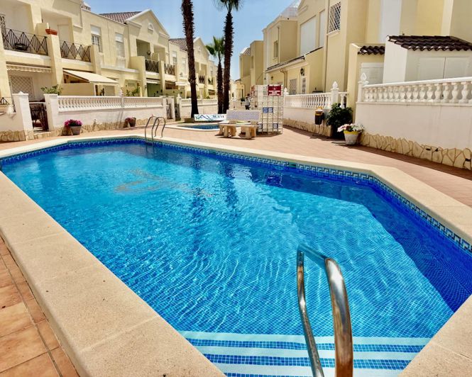 Image No.2-3 Bed Townhouse for sale