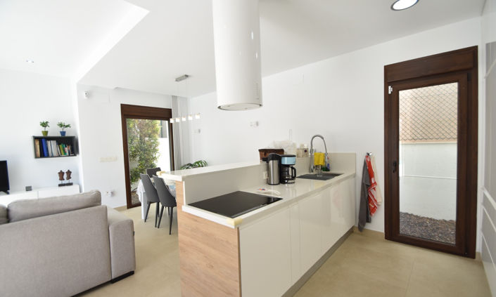 Image No.7-3 Bed Villa for sale