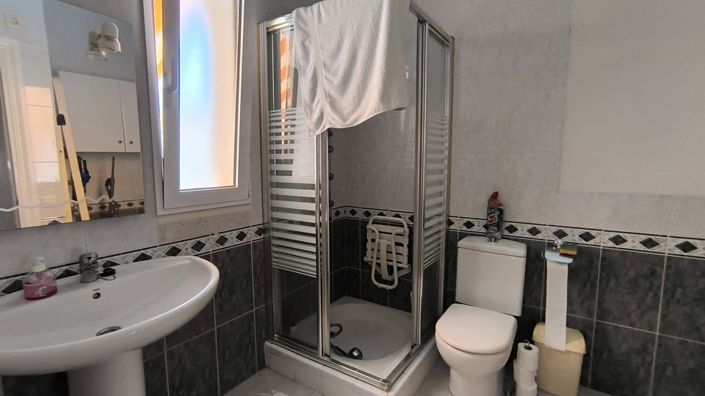 Image No.12-3 Bed Villa for sale