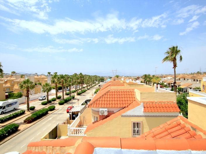 Image No.23-3 Bed Townhouse for sale