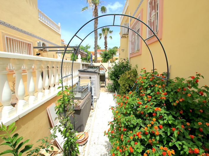 Image No.29-3 Bed Townhouse for sale