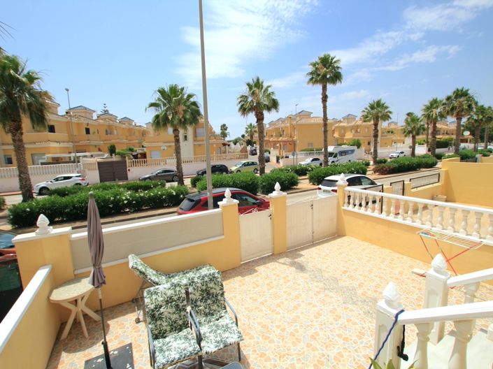 Image No.3-3 Bed Townhouse for sale