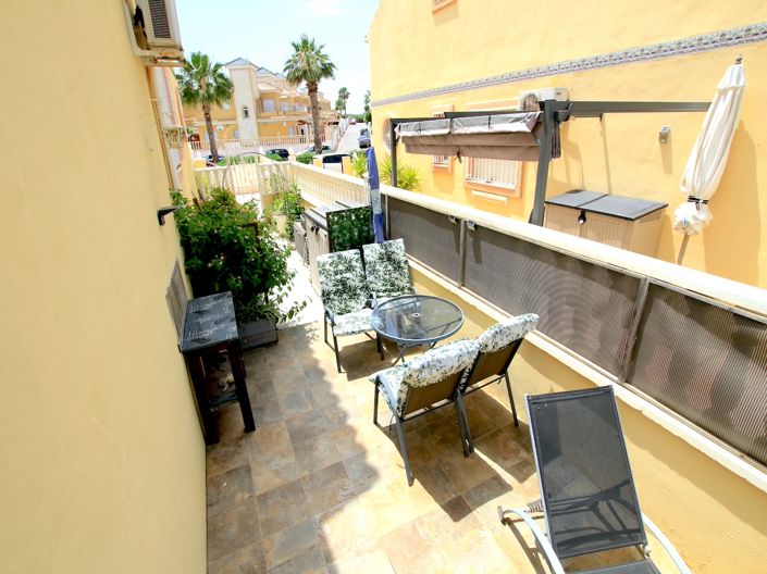 Image No.30-3 Bed Townhouse for sale