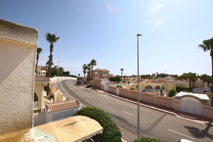 Image No.22-3 Bed Property for sale