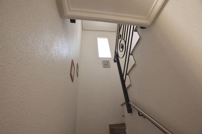 Image No.29-3 Bed Property for sale