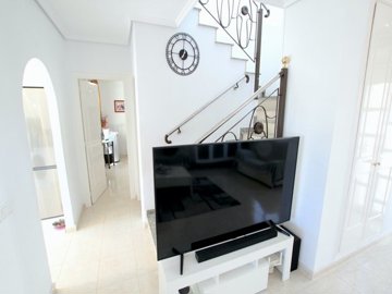 49024_fabulous_3_bed_semi_detached_property_with_use_of_a_heated_pool_020625091036_img_3276