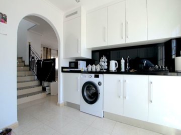 49024_fabulous_3_bed_semi_detached_property_with_use_of_a_heated_pool_020625091038_img_3283