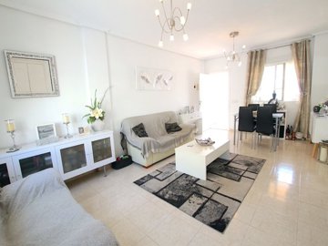 49024_fabulous_3_bed_semi_detached_property_with_use_of_a_heated_pool_020625091041_img_3274