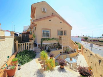 49035_spacious_three_bedroom_detached_villa_with_open_vistas_090625092427_img_3997