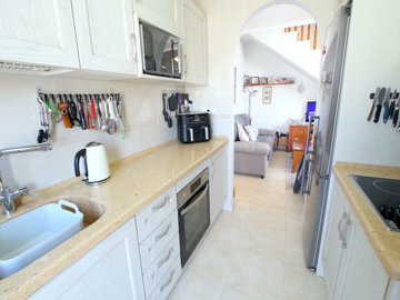 49035_spacious_three_bedroom_detached_villa_with_open_vistas_090625092422_img_4033