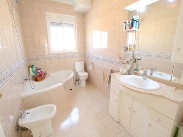 49025_sun_drenched_3_bed_townhouse_with_a_private_pool_020625110753_img_3573
