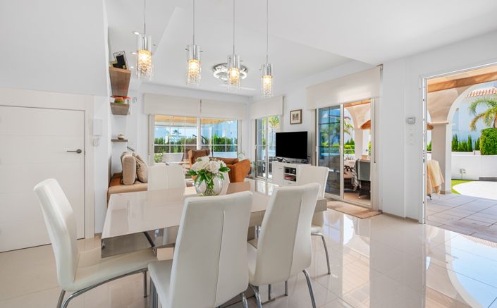 Image No.10-3 Bed Villa for sale