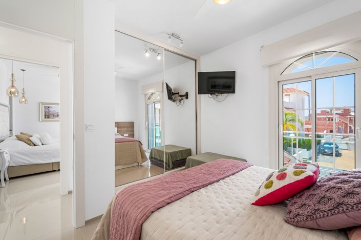 Image No.15-3 Bed Villa for sale