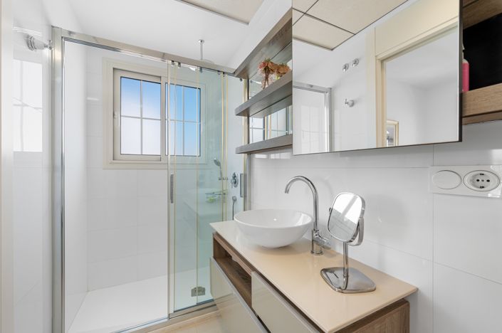 Image No.17-3 Bed Villa for sale