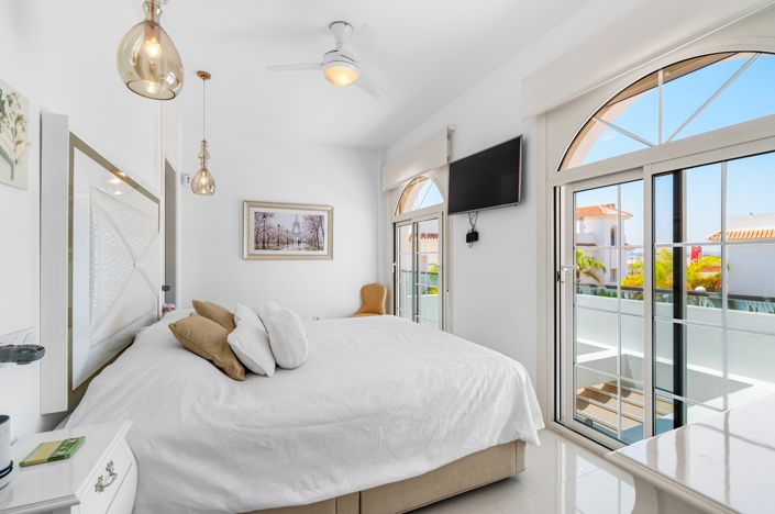 Image No.18-3 Bed Villa for sale