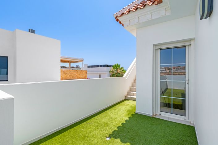 Image No.33-3 Bed Villa for sale