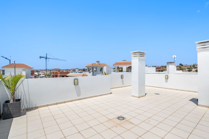 Image No.35-3 Bed Villa for sale