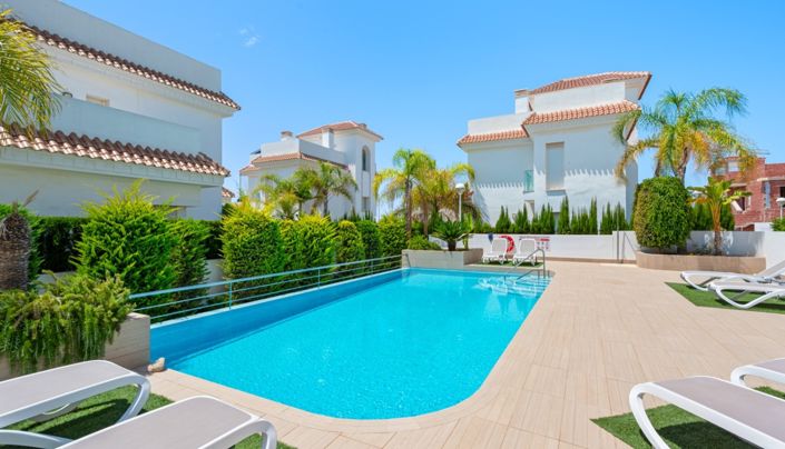 Image No.49-3 Bed Villa for sale