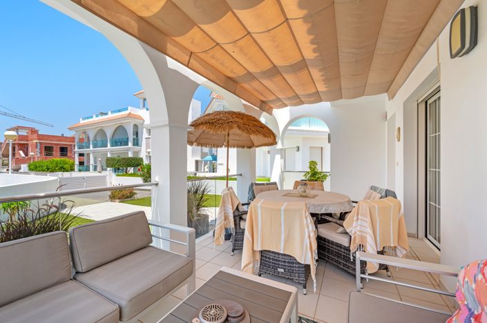 Image No.5-3 Bed Villa for sale