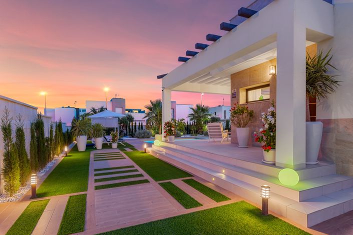 Image No.43-3 Bed Villa for sale