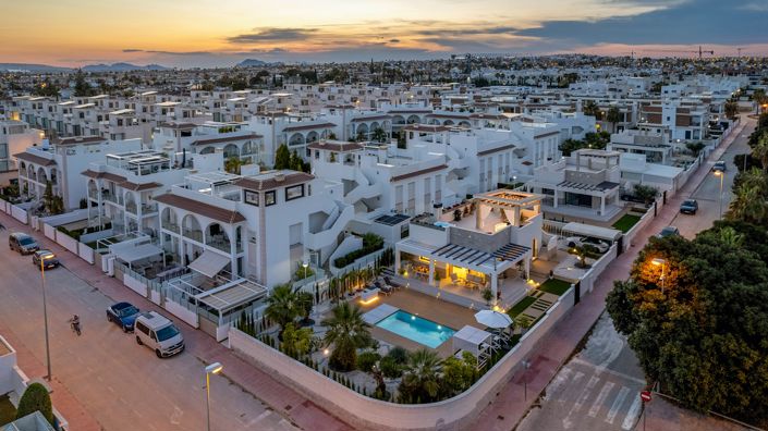 Image No.48-3 Bed Villa for sale