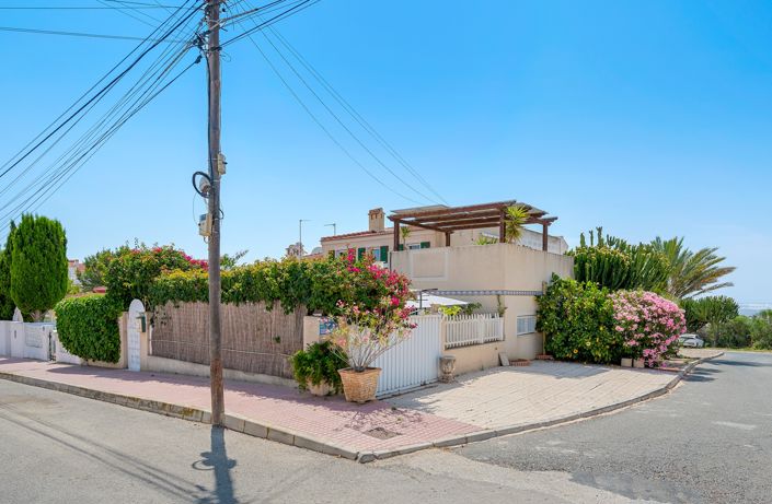 Image No.1-3 Bed Quad for sale