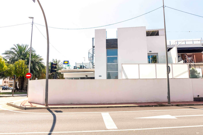 Image No.39-3 Bed Villa for sale