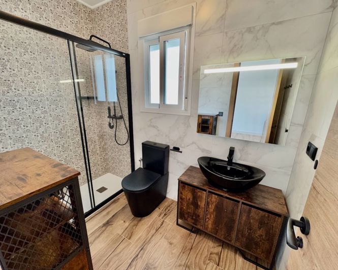 Image No.12-2 Bed Villa for sale