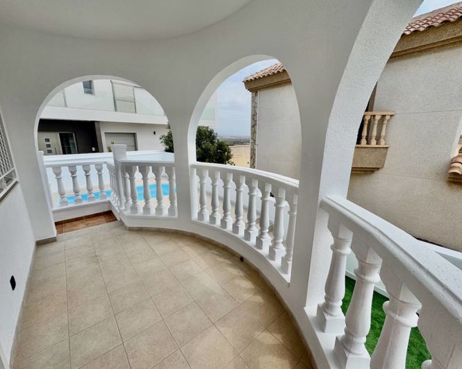 Image No.15-2 Bed Villa for sale