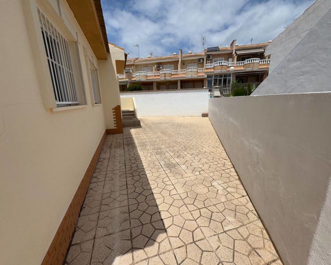 Image No.14-3 Bed Villa for sale