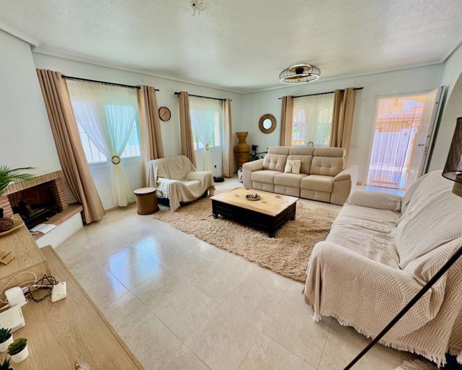 Image No.4-3 Bed Villa for sale