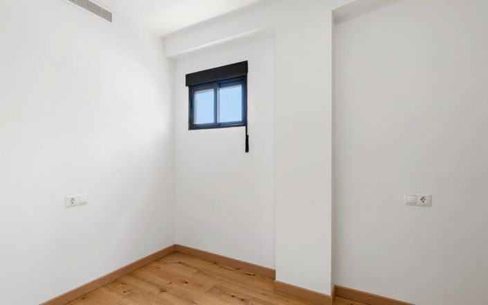 Image No.19-2 Bed Apartment for sale