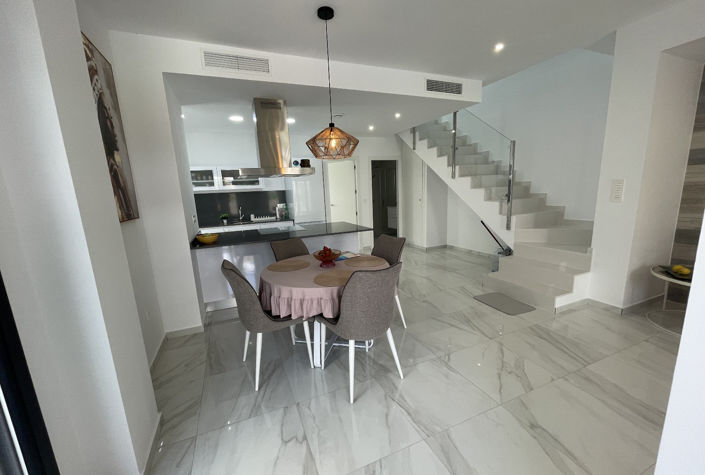 Image No.11-3 Bed Villa for sale