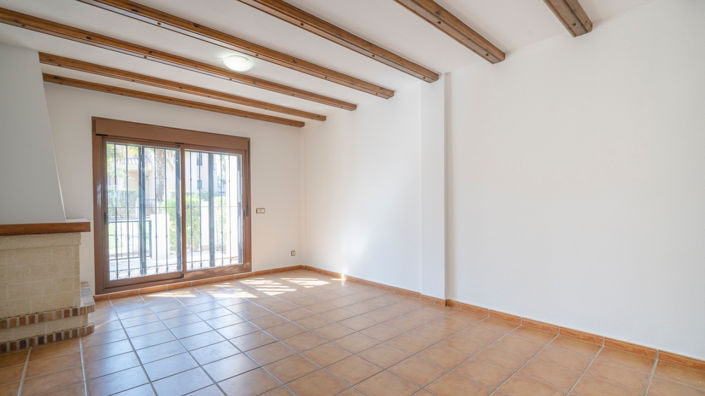 Image No.5-3 Bed Property for sale