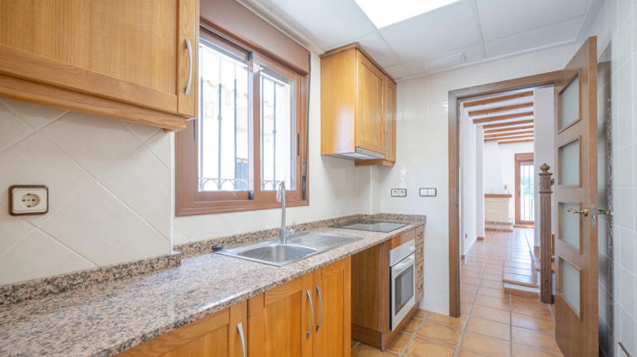 Image No.14-3 Bed Property for sale