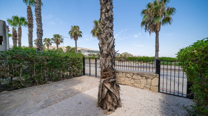 Image No.38-3 Bed Property for sale