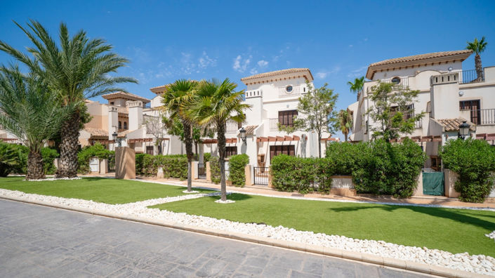 Image No.41-3 Bed Property for sale