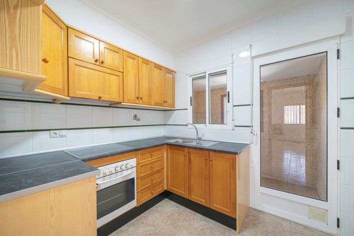 Image No.11-3 Bed Villa for sale