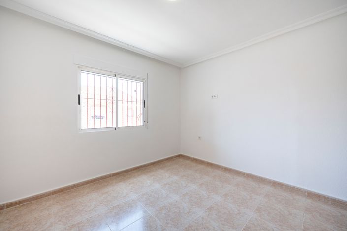 Image No.19-3 Bed Villa for sale